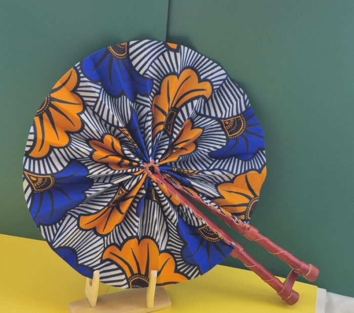 Éventail (fleurs de mariage Bleu royal & Jaune soleil,   )