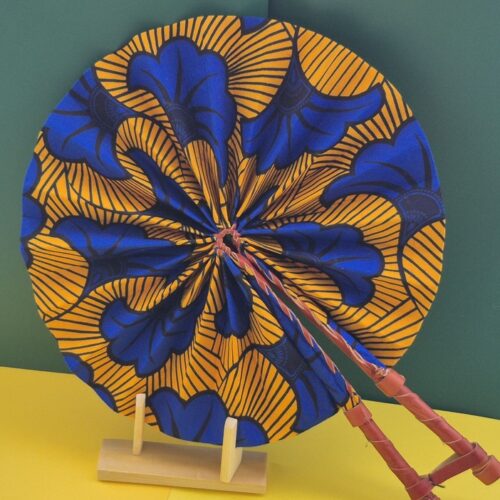 Éventail (Fleurs de Mariage Blanc perlé, bleu et orange)